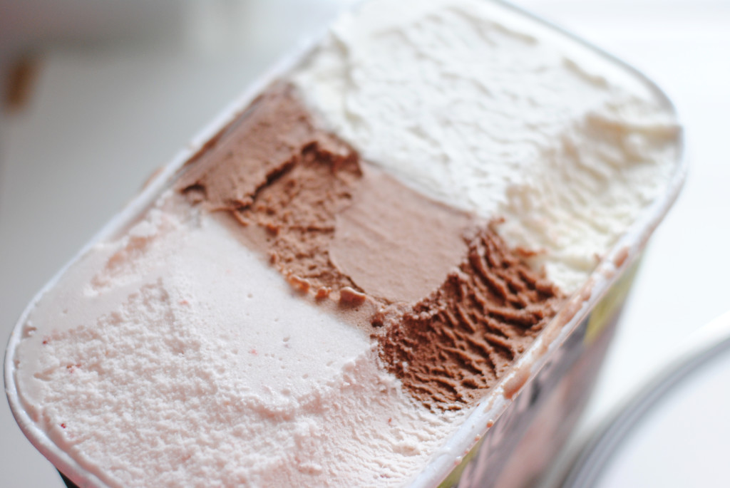Breyers vanilla chocolate strawberry icecream