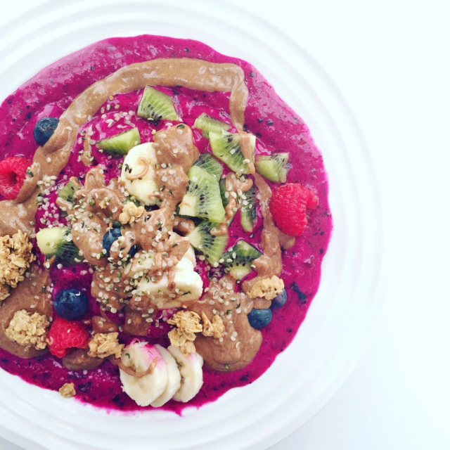 Make your own Pitaya Bowl